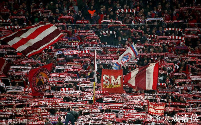 赫内斯主张取消50+1,拜仁球迷举横幅公开反对 赫内斯主张取消50+1,拜仁球迷举横幅公开反对